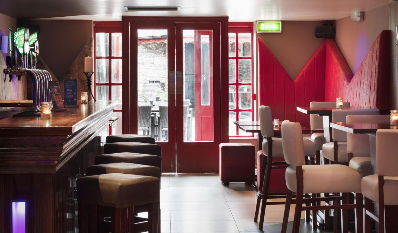 The Wander Inn Bar & Accommodation Kenmare Eksteriør bilde